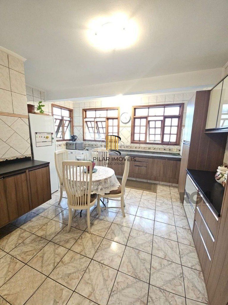 casa de 5 dormitórios no bairro Glória