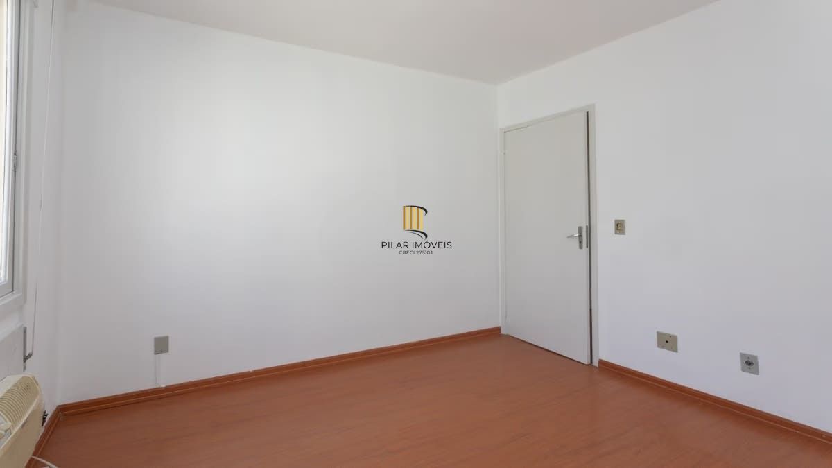 Apartamento de 2 dormitórios à venda em Petrópolis, Porto Alegre.