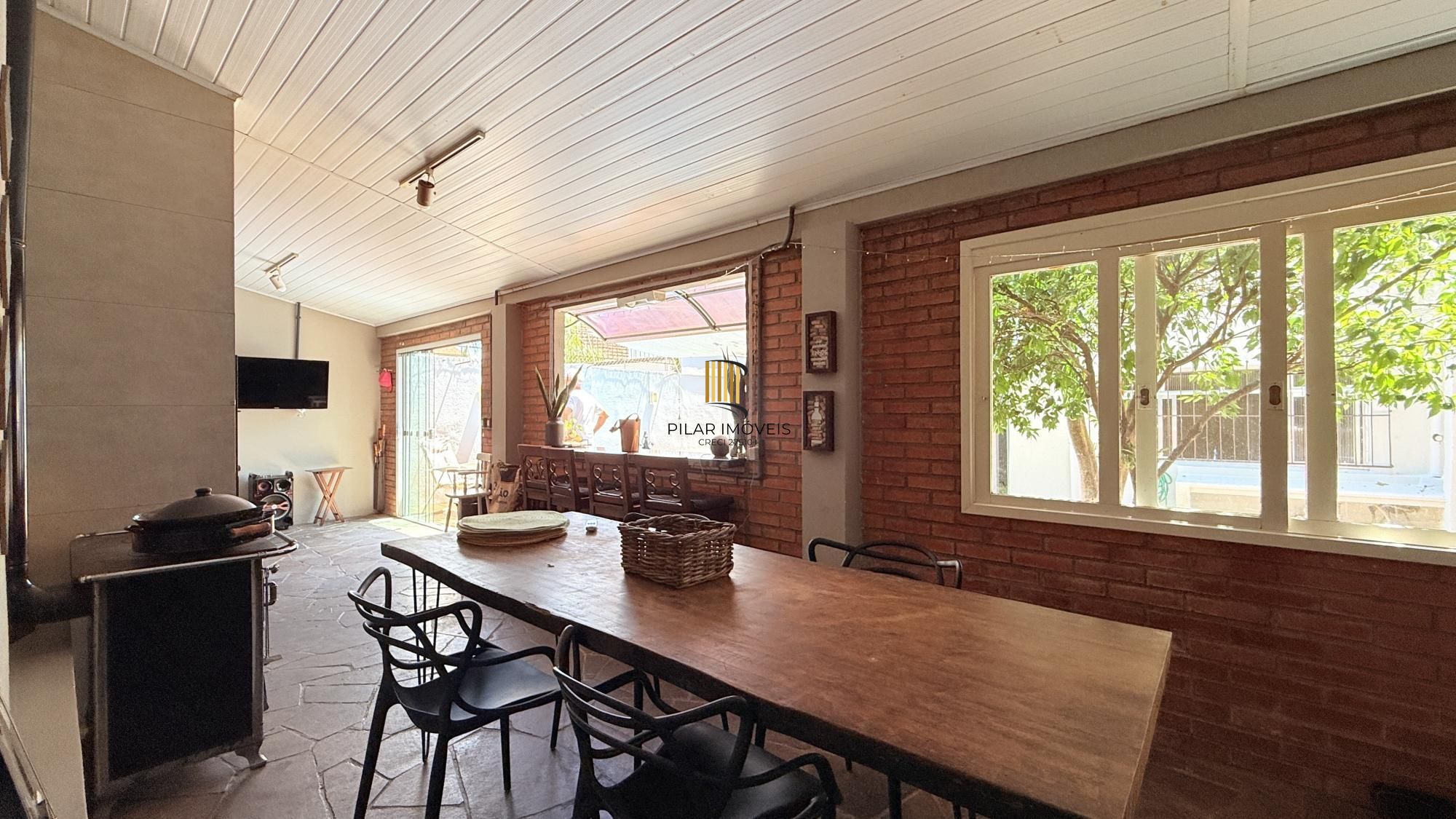 Casa 4 dormitórios no bairro Teresópolis