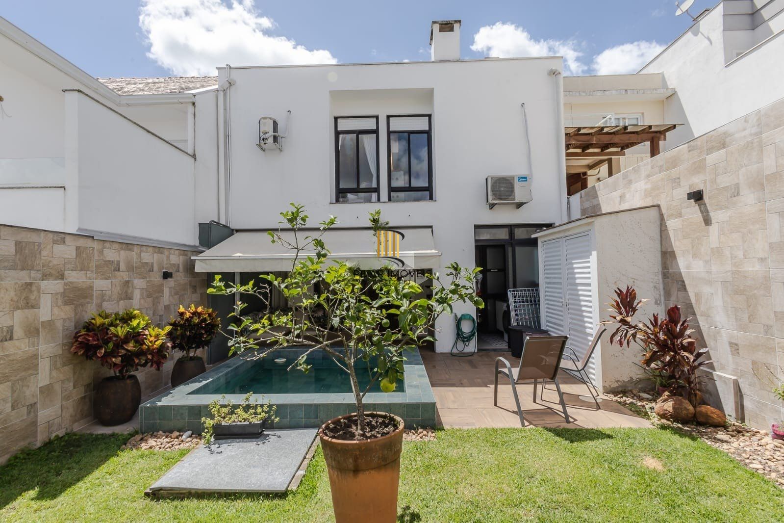 Casa em Condomínio com 3 quartos, 3 vagas e 184m² para vender por R$ 1.180.000 Rua Adriano Pereira Da Silva - Vila Nova, Porto Alegre