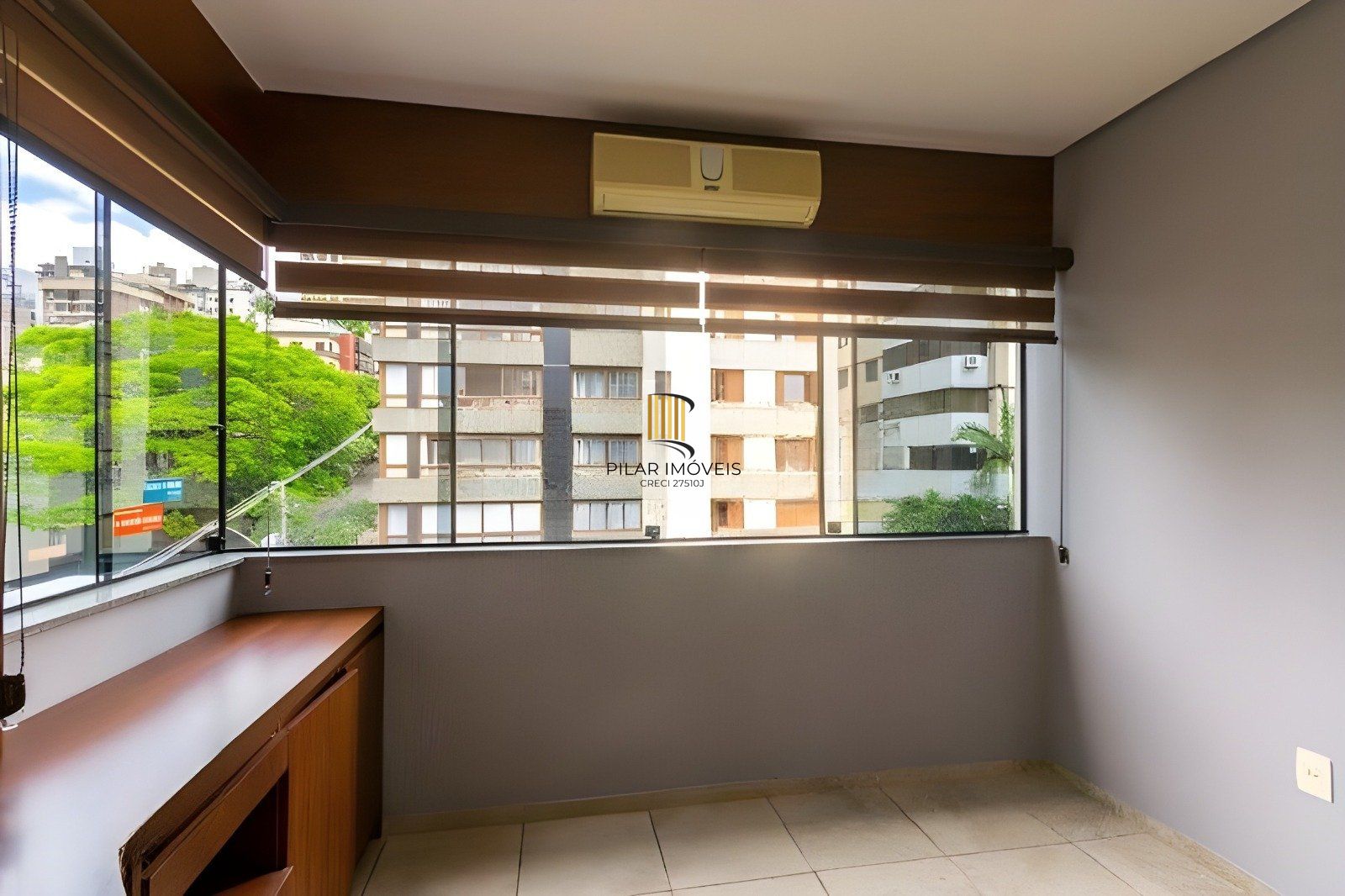 Apartamento de 2 dormitórios á venda no Bairro Mont Serrat, Porto Alegre.