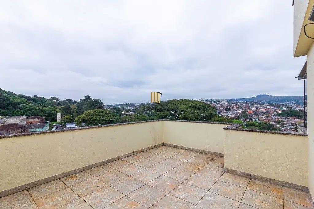 Cobertura à Venda com 2 Dormitórios no Bairro Cristal – Porto Alegre