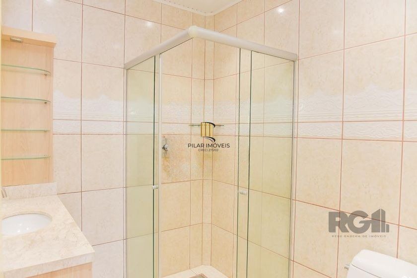 Casa de 197m² - 5 dormitórios, 3 vagas no bairro Rubem Berta
