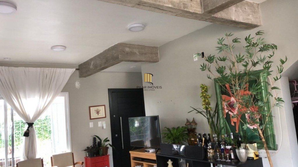Casa 4 dormitórios no bairro Nonoai