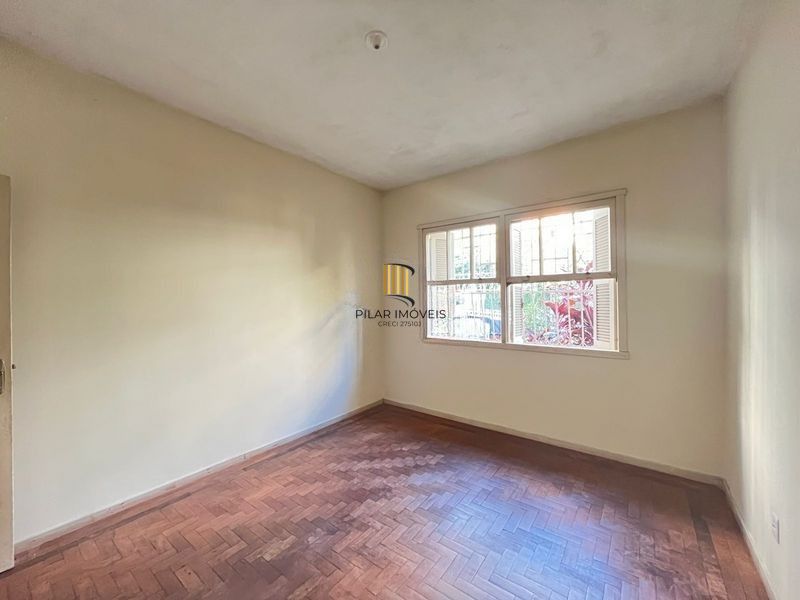 Casa 4 dormitórios no bairro Rio Branco em Porto Alegre para Alugar