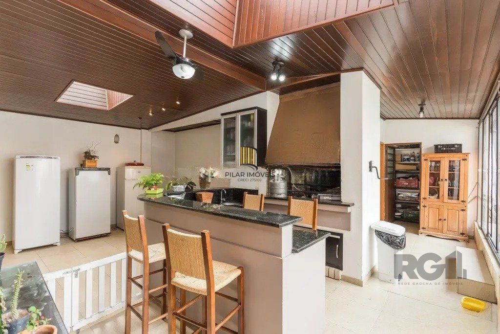 Casa com 3 dormitórios no bairro Jardim Lindóia