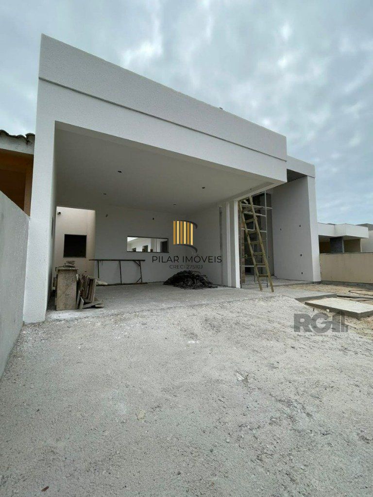 Casa 3 dormitórios no bairro Rosa do Mar
