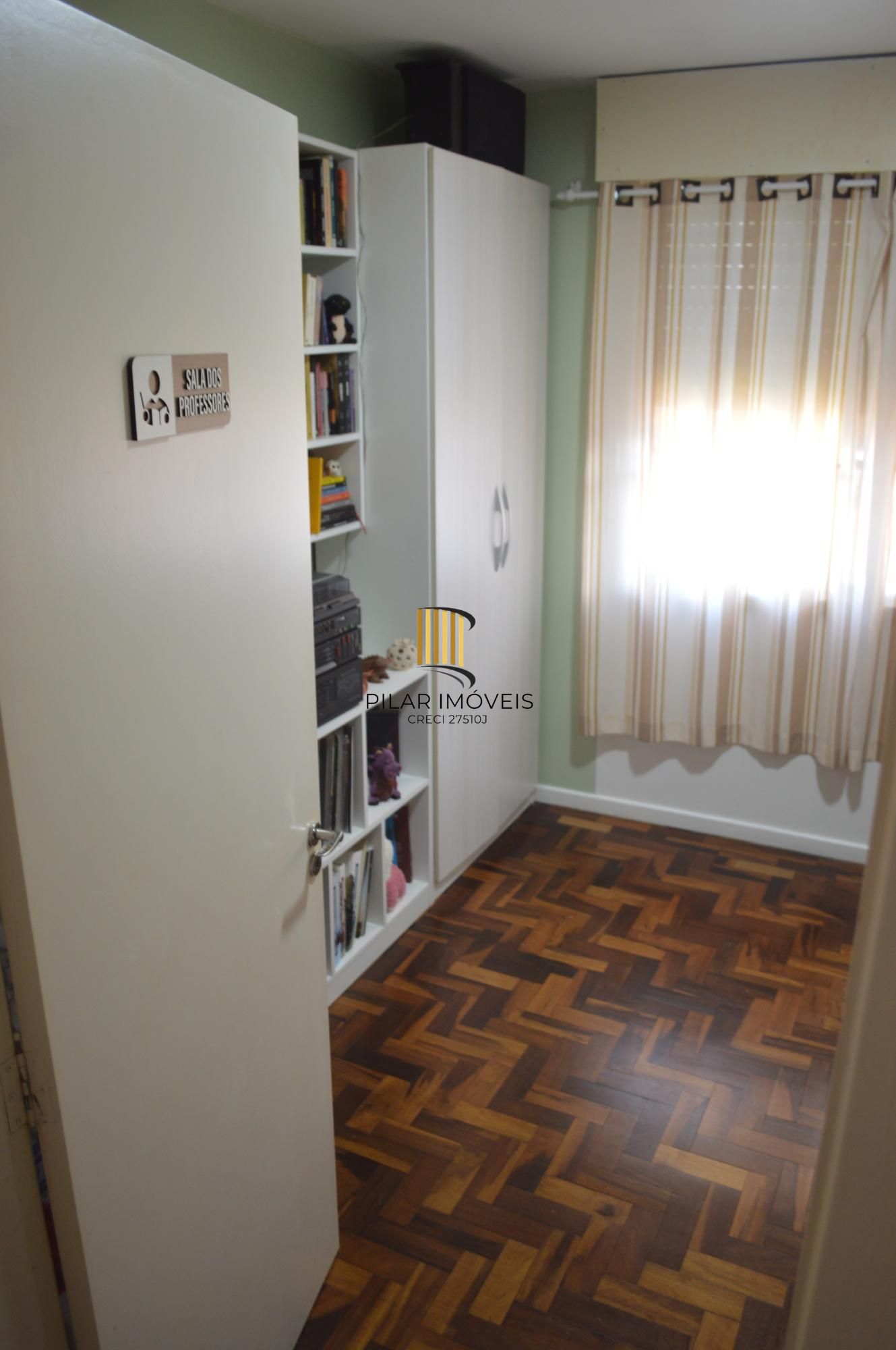 Apartamento com 3 quartos e 77m² à venda em Teresópolis, Porto Alegre.