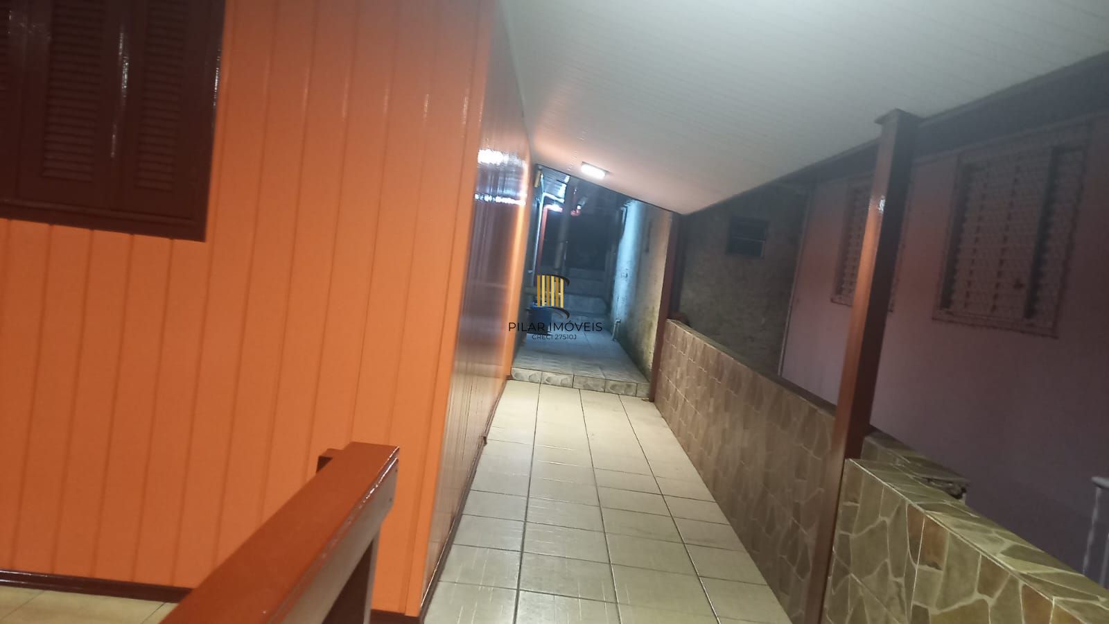 Casa 3 Dormitório(s) Bairro Santa Corona