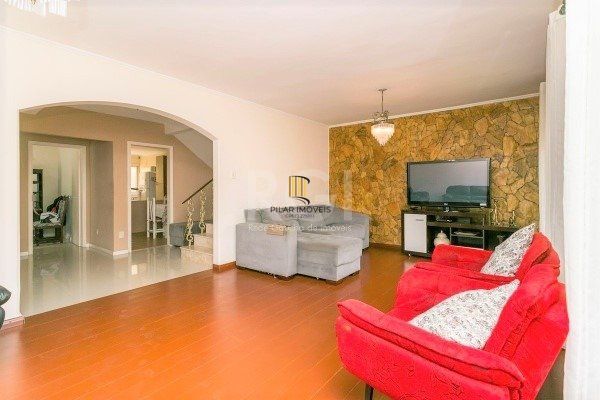 Casa para Venda - 238.35m², 4 dormitórios, sendo 1 suites, 2 vagas - Nonoai