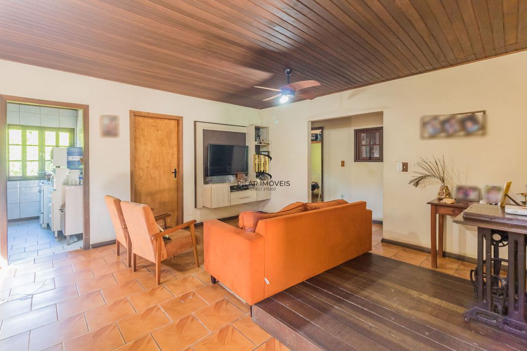 Casa de 5 dormitórios à venda no Bairro Bom Jesus - Porto Alegre