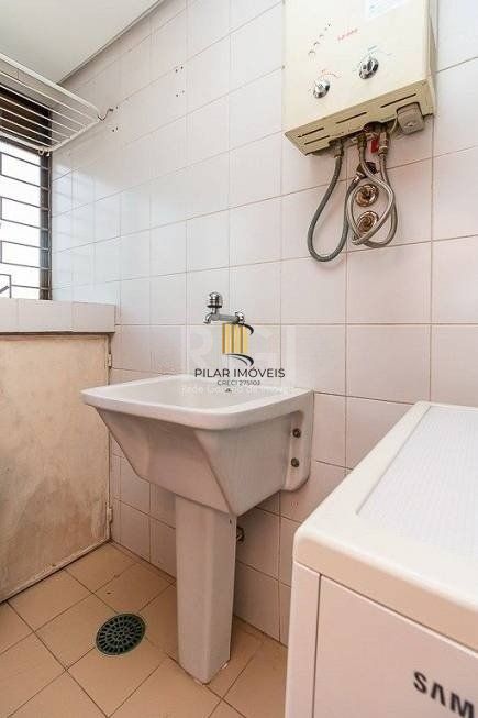 Apartamento para Venda - 43m², semi mobiliado, 1 dormitório, churrasqueira e 1 vaga de garagem no bairro Partenon