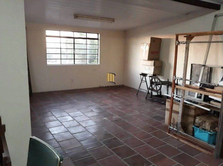 Casa para Venda - 200m², 5 dormitórios, sendo 1 suites, 4 vagas - Glória