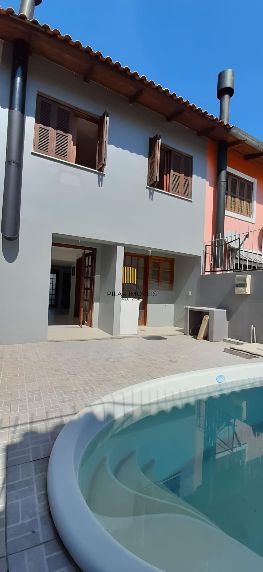 Casa com 3 dormitórios no bairro  Aberta dos Morros - Porto Alegre