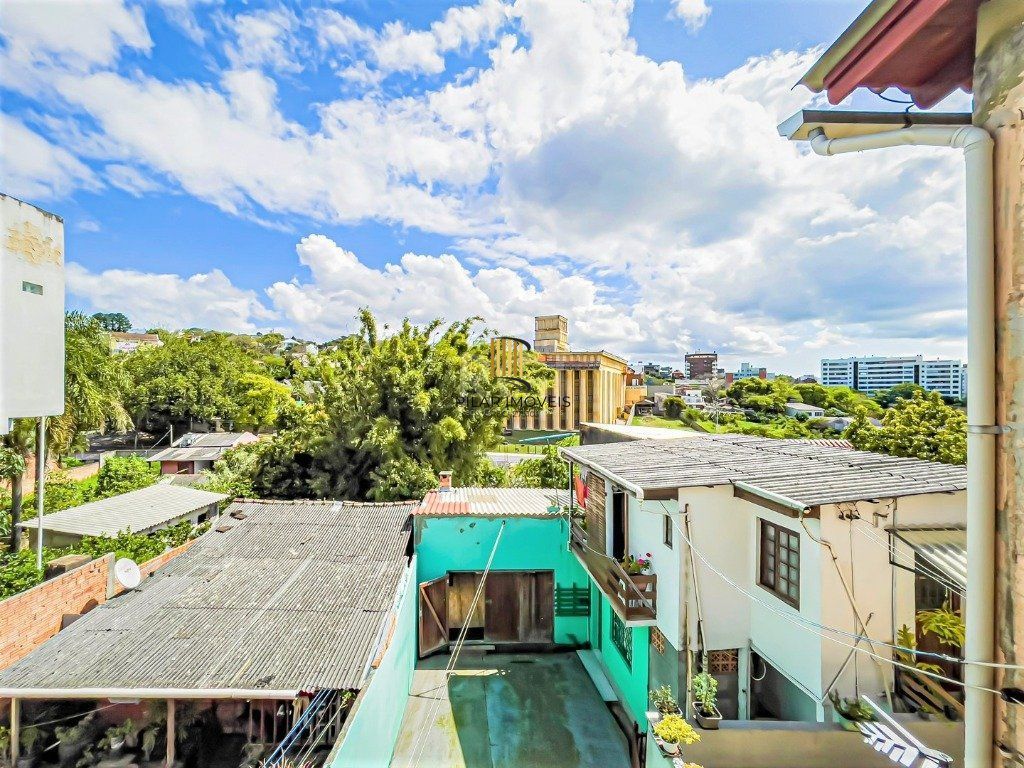 Casa para Venda - 272.24m², 3 dormitórios, sendo 1 suites, 4 vagas - Vila Jardim