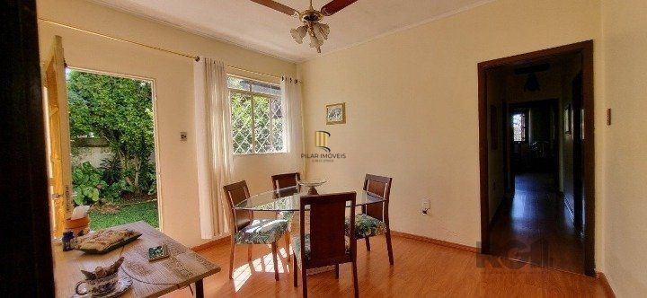 Casa 4 dormitórios no bairro Teresópolis