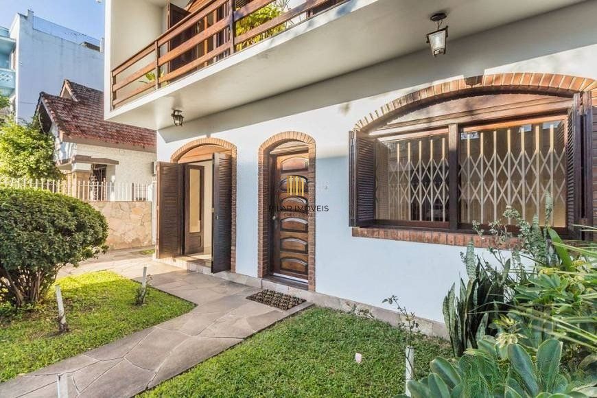 Casa de 266m² - 5 dormitórios, 5 vagas no bairro São João