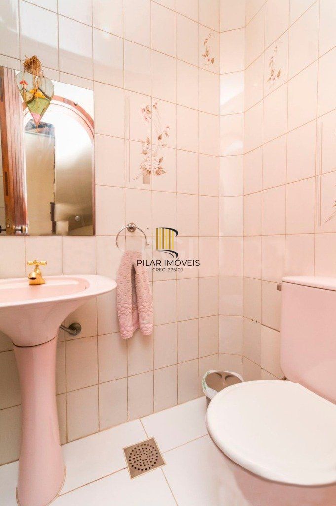 Casa para Venda - 279.1m², 4 dormitórios, sendo 1 suites, 5 vagas - Vila Nova