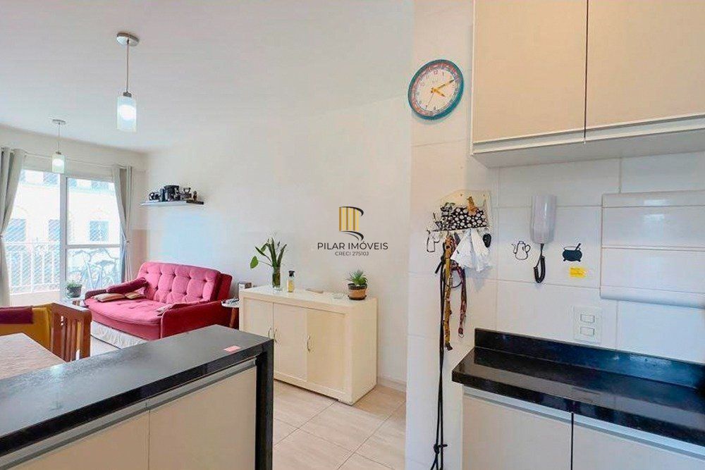 Apartamento de 3 dormitórios à venda no Bairro Teresópolis, Porto Alegre.