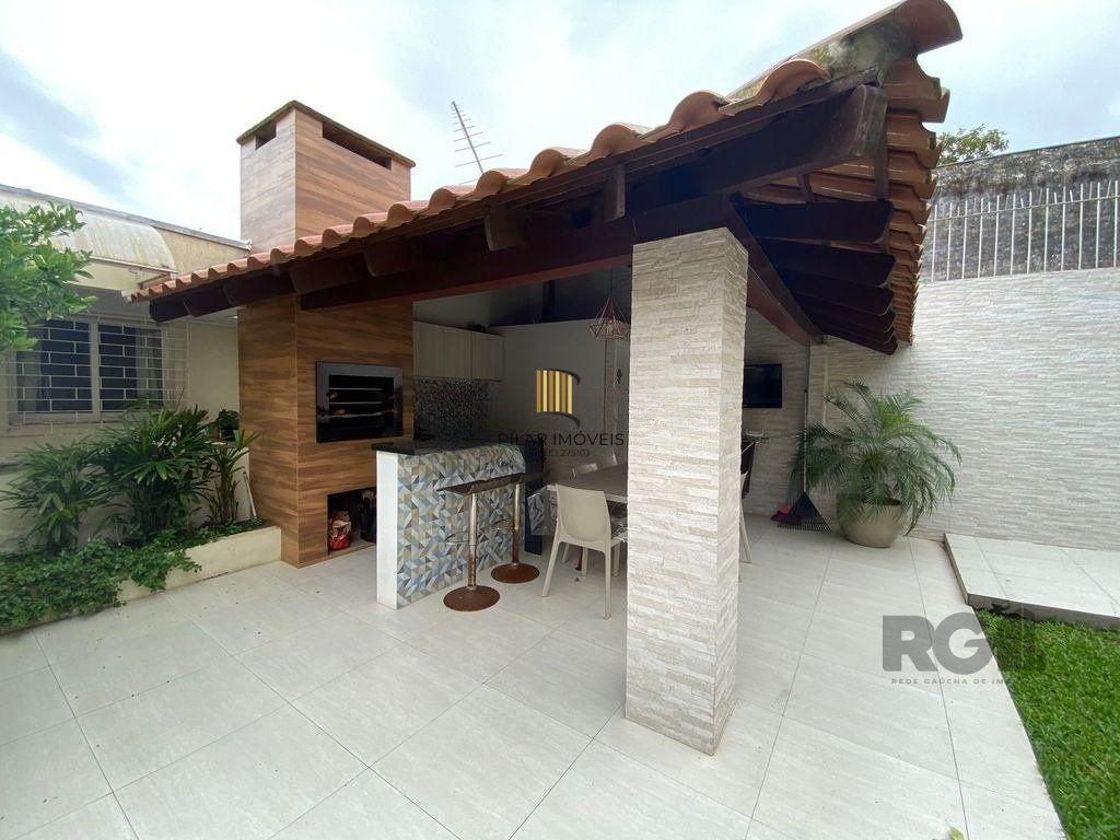 Casa de 5 dormitórios, bairro Jardim Floresta