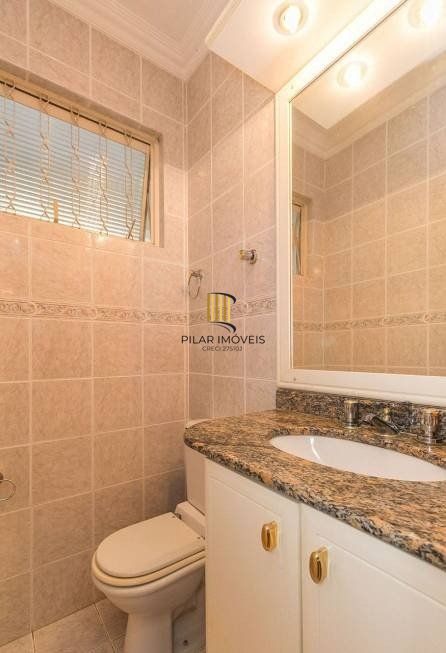 Casa 250m² - 5 dormitórios, 2 suítes e 4 vagas no bairro Santa Maria Goretti