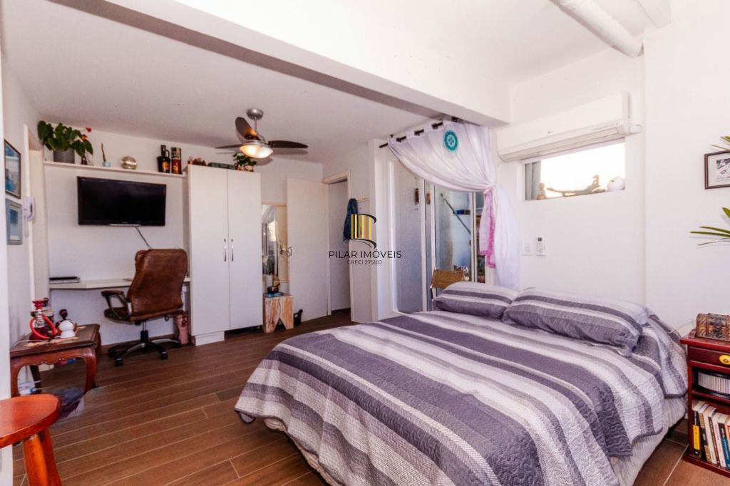 Cobertura 2 dormitórios à venda Avenida Alberto Bins, Floresta - Porto Alegre