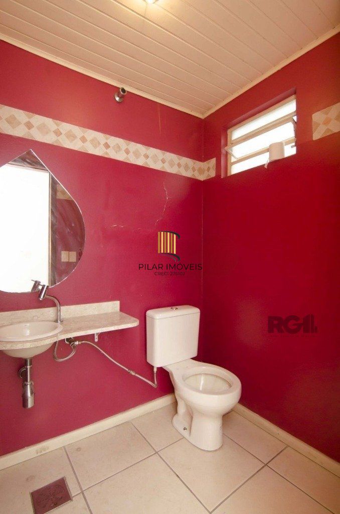 Excelente casa de 116m² com  2 dormitórios no bairro Cidade Baixa.
