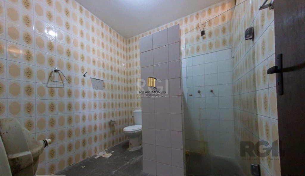 Casa para Venda - 450m², 4 dormitórios, sendo 3 suites, 5 vagas - Nonoai