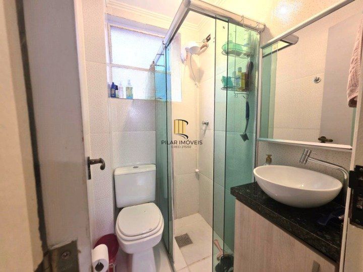 Apartamento de 1 dormitório á venda em Menino Deus, Porto Alegre.