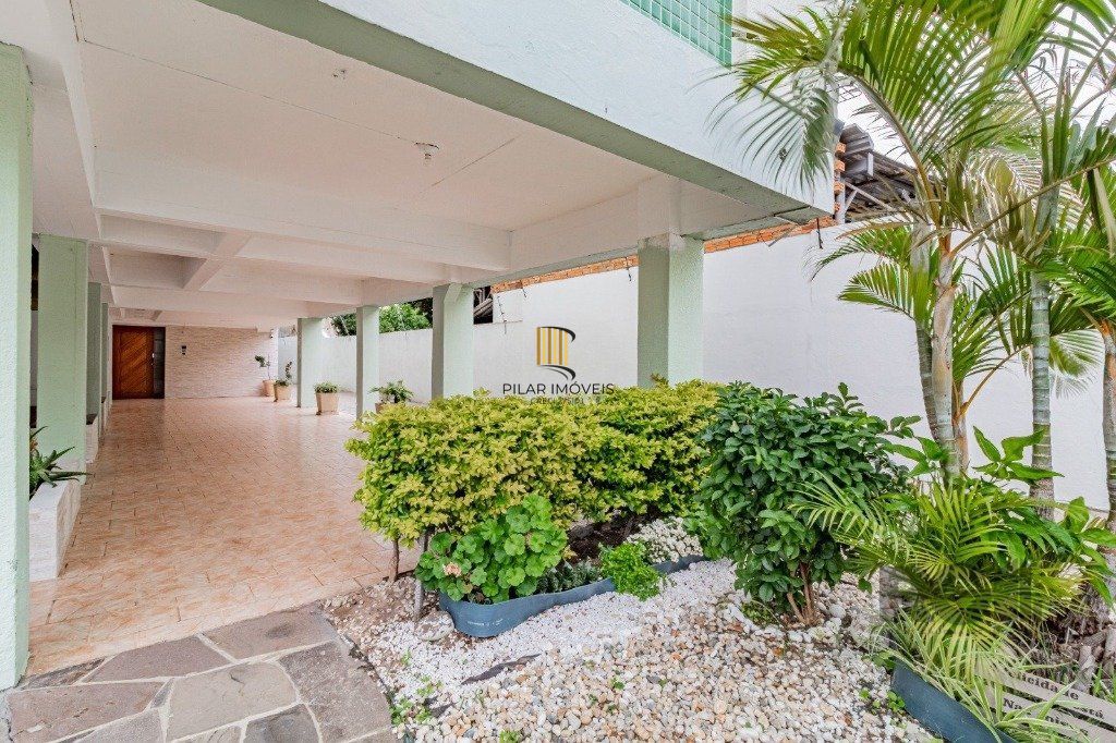 Apartamento de 2 dormitórios no bairro Glória