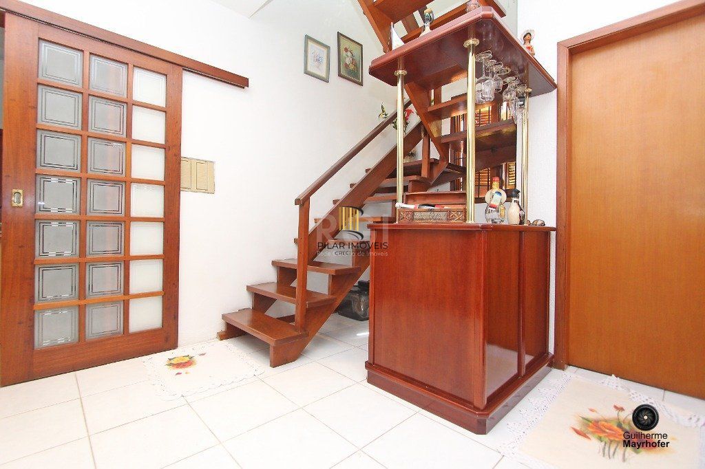 Casa para Venda - 165m², 3 dormitórios, sendo 1 suites, 2 vagas - Medianeira