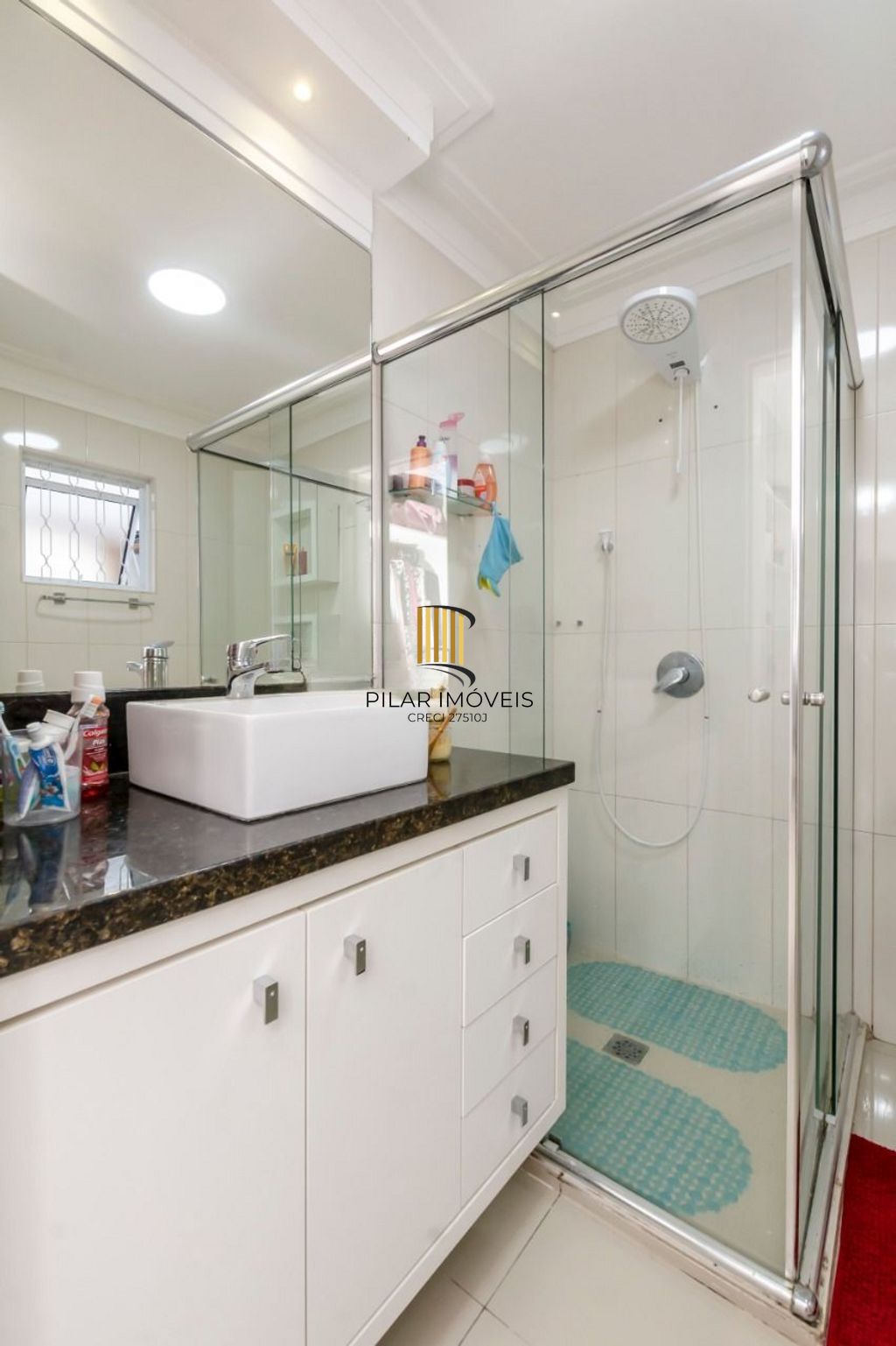 Casa de 2 dormitórios à venda no Bairro na Lomba do Pinheiro - Porto Alegre