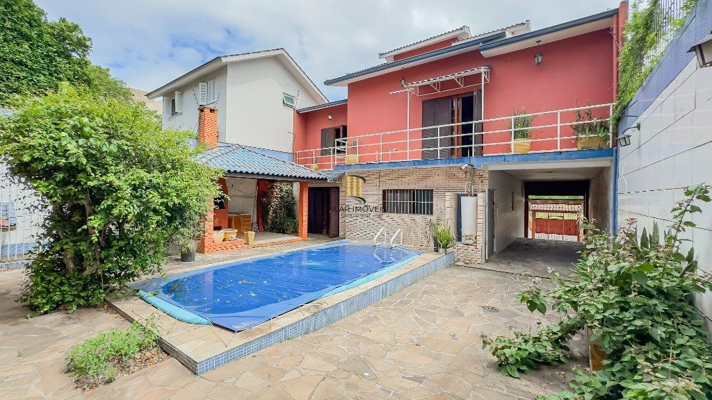 Casa 4 dormitórios no bairro Jardim Itu