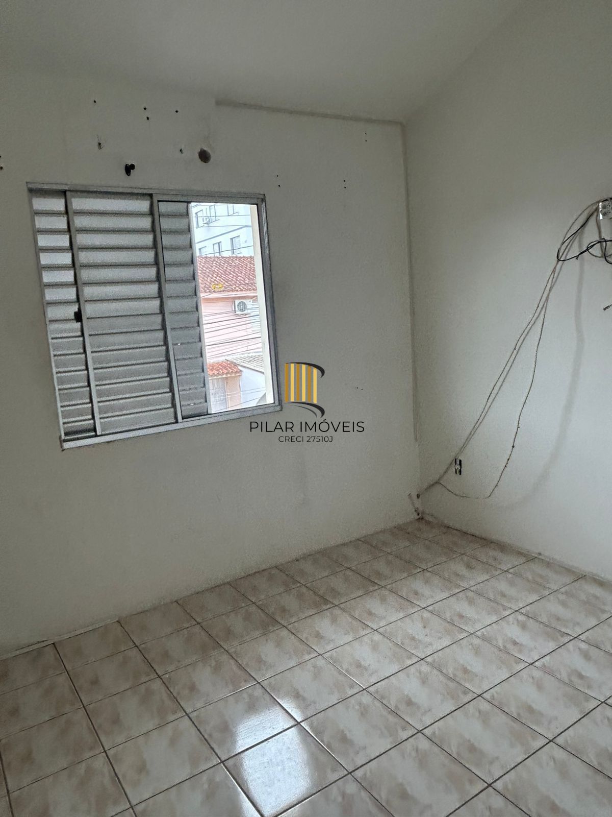 Casa de 02 dormitórios em condominio no bairro São Vicente -Porto alegre/RS.