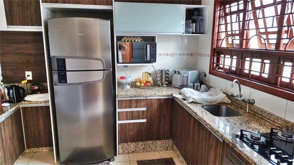 Casa de 3 dormitórios no bairro Sarandi