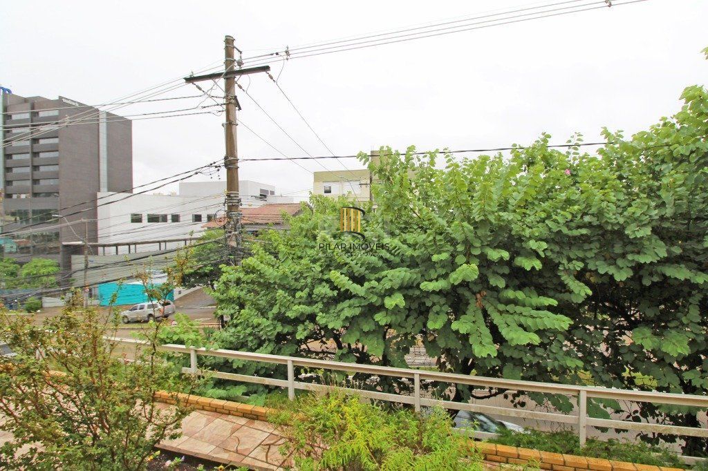 Casa 7 dormitórios no bairro Glória