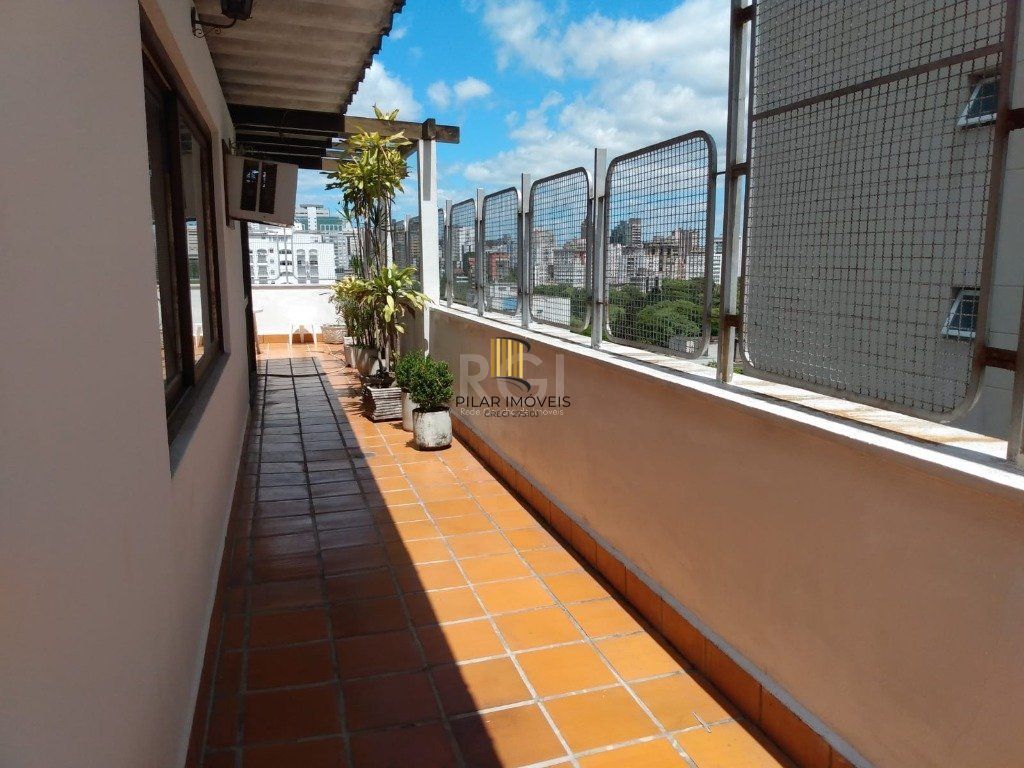 Cobertura para Venda - 237.88m², 3 dormitórios, sendo 1 suites, 2 vagas - Moinhos de Vento