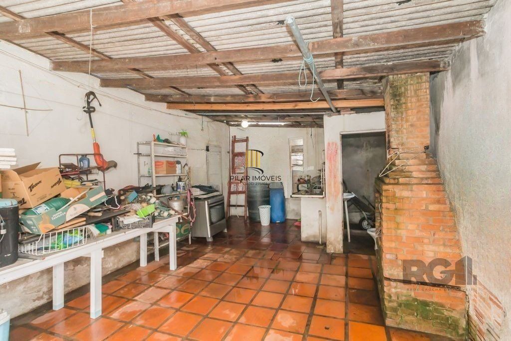 Casa de 2 dormitórios, no bairro Bom Jesus