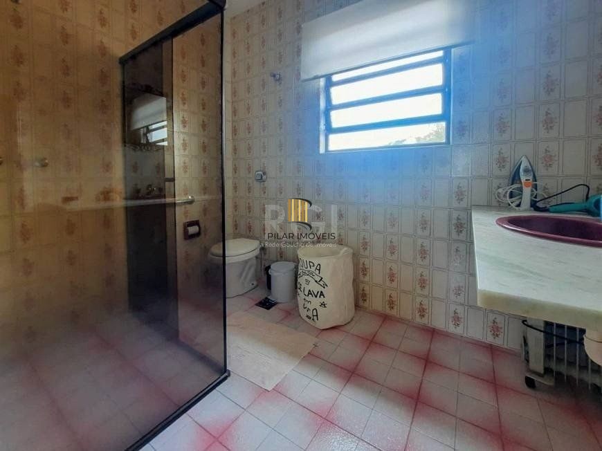 Excelente casa com 3 dormitórios e 3 vagas de garagem