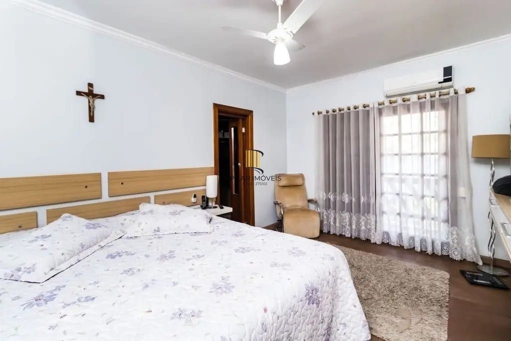 Casa com 3 dormitórios  de 278m² à venda no Bairro Jardim Itú Sabará