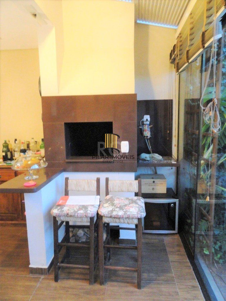 Casa para Venda - 165m², 3 dormitórios, sendo 3 suites, 1 vaga - Hípica