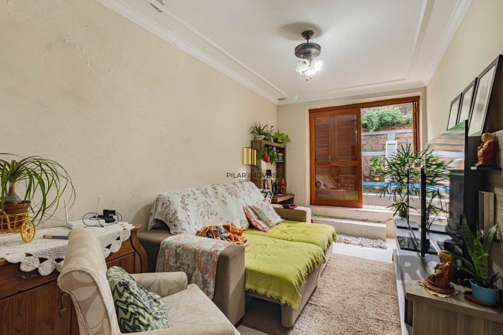 Casa de 3 dormitórios, no bairro Espírito Santo