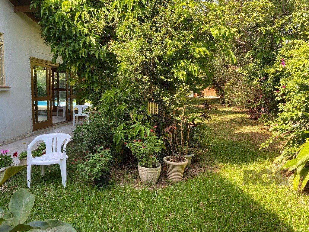 Casa 4 dormitórios no bairro Teresópolis
