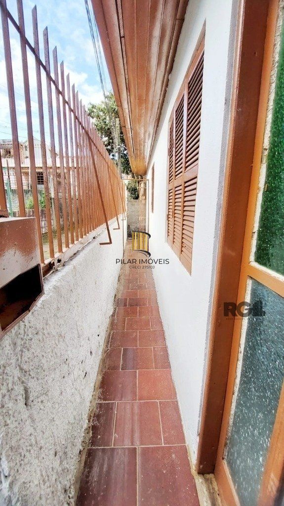 Casa de 3 dormitórios no bairro Cristal