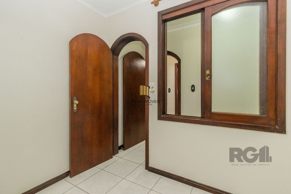 Casa com 287m², 5 dormitórios, piscina, 4 vagas no bairro Jardim Itu