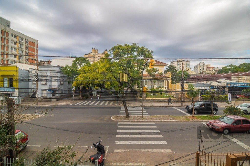Casa 5 dormitórios no bairro Farroupilha