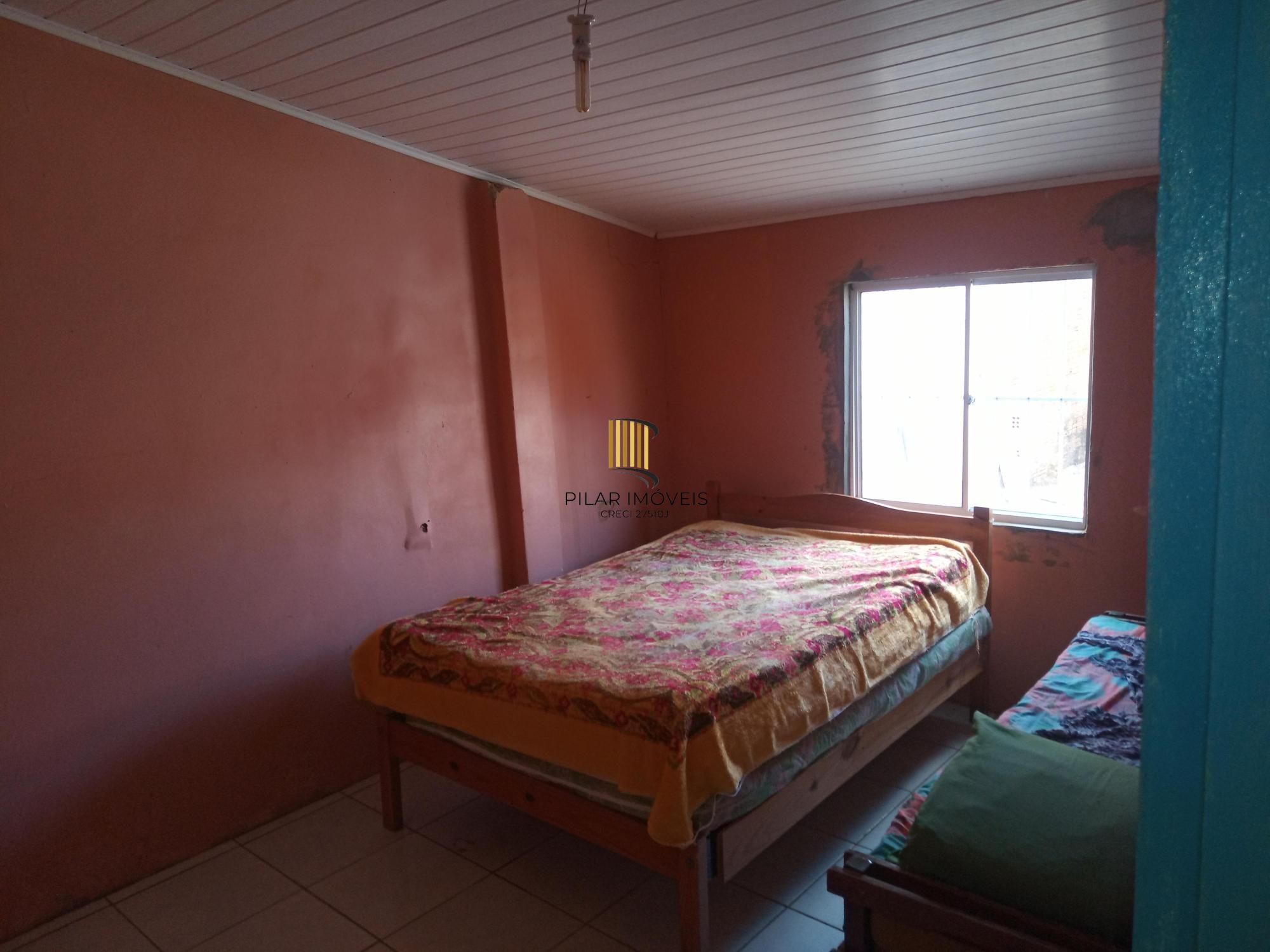 2 casas no pátio em Magistério