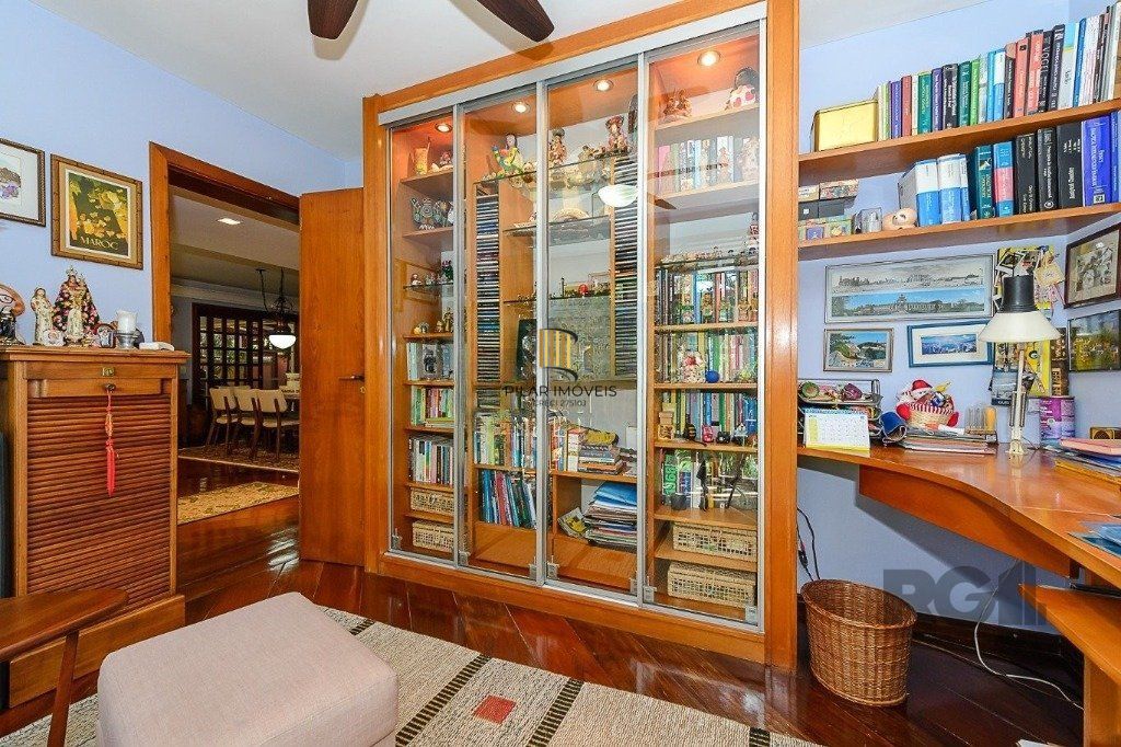 Casa em Condomínio à venda com 4 quartos 319 m²  Rua Manoel Leao, Pedra Redonda, Porto Alegre