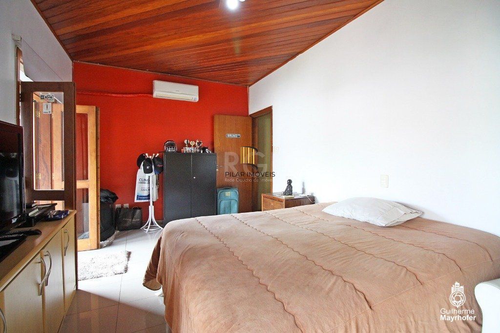 Casa para Venda - 151.36m², 3 dormitórios, sendo 1 suites, 2 vagas - Partenon