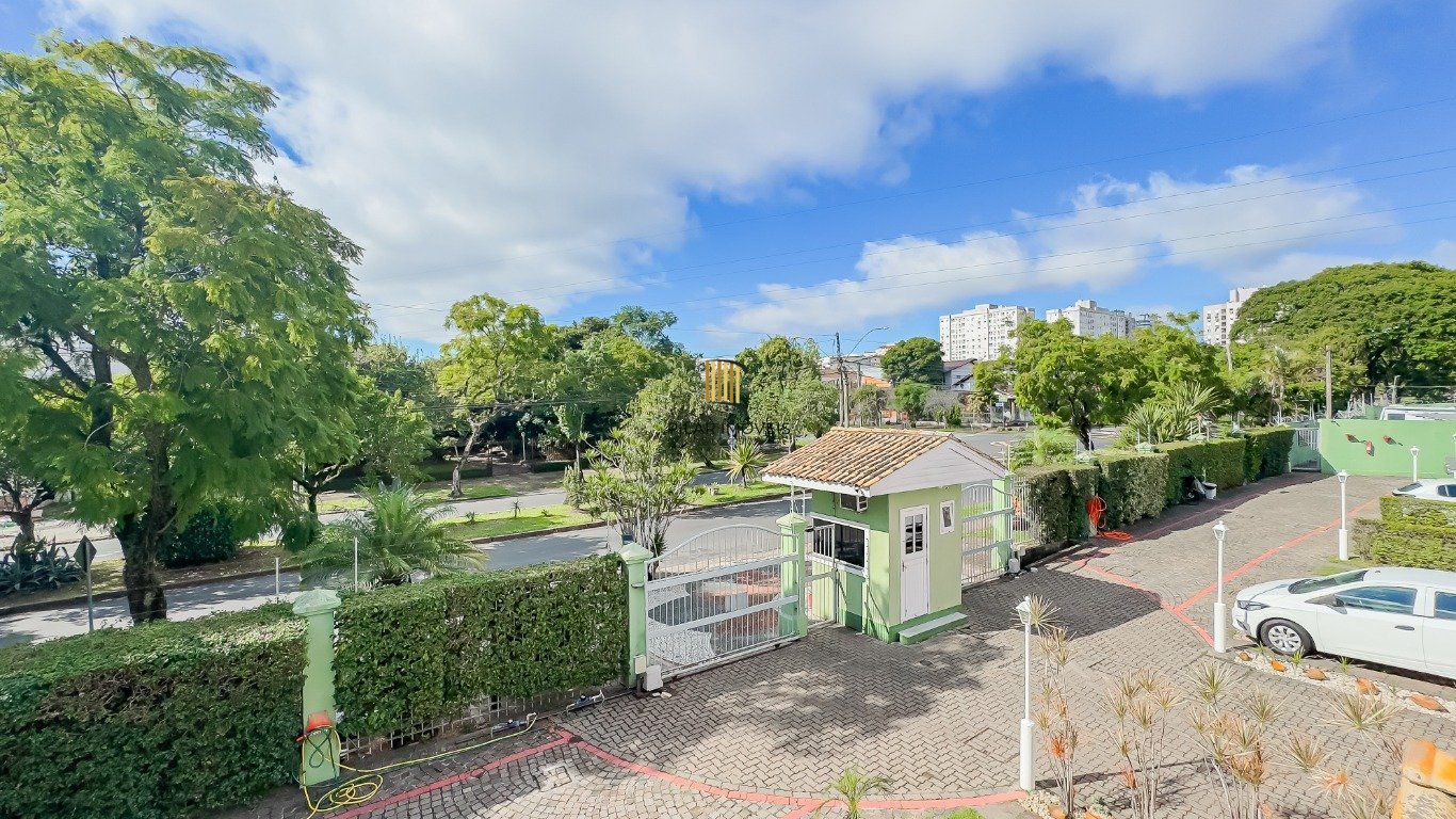 Casa em Condomínio de 2 dormitórios à venda em Sarandi, Porto Alegre.
